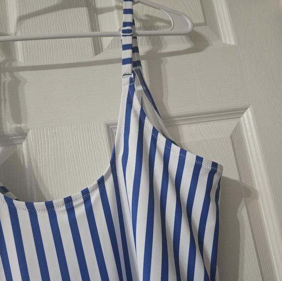 NWT Old Navy Blue & White Stripe Nautical One-Piece Swimsuit, Plus Size 2X. - Picture 9 of 12